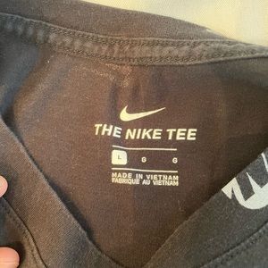 Nike Men’s Large T shirt
